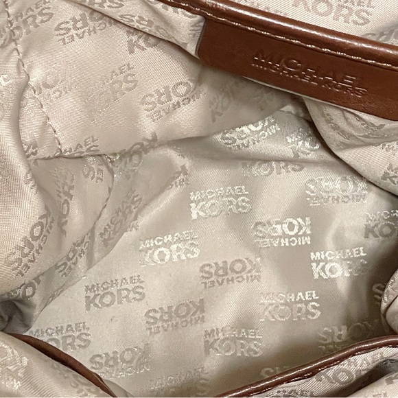 MICHAEL KORS Ganesvoort Y2K Canvas and Leather Bag - Picture 11 of 12